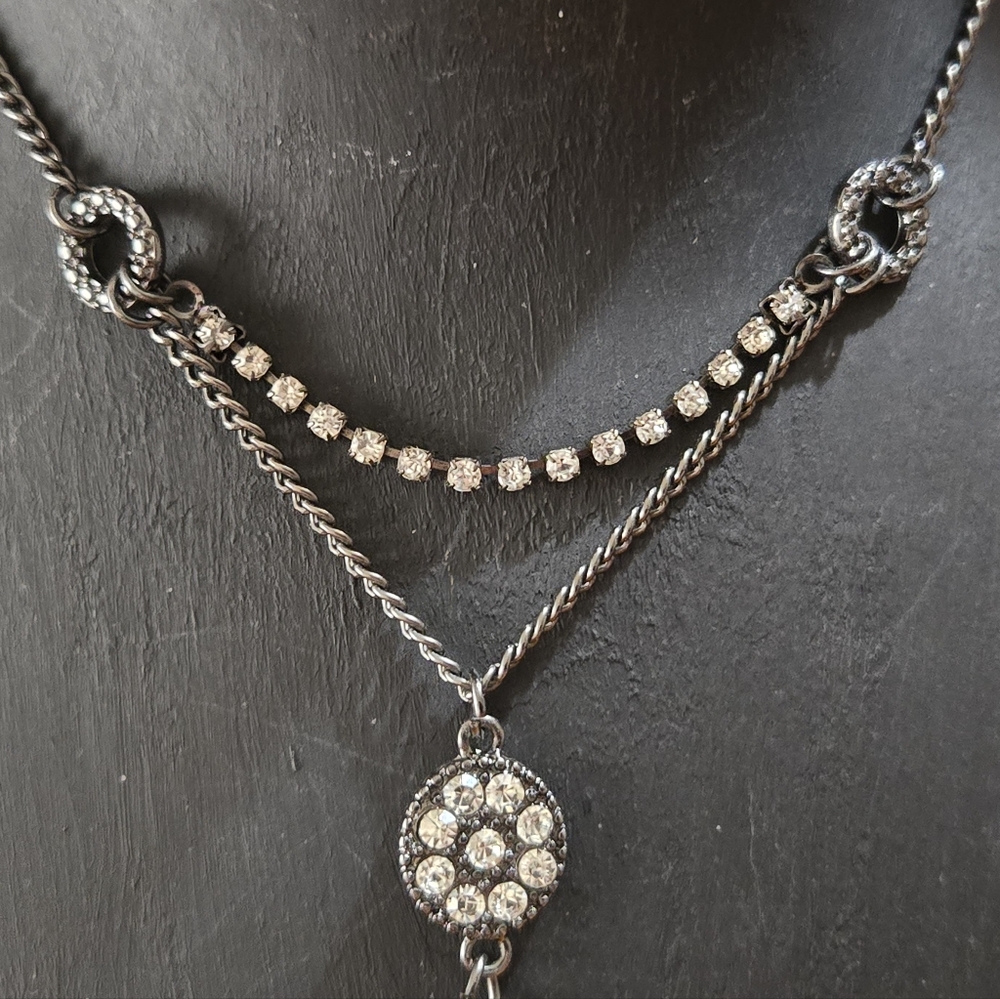 "Simply Vera Vera Wang" layered necklace with dichroic glass cabochon pendant. - Picture 3 of 7